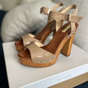 Jessica Simpson Beige Platform Heels